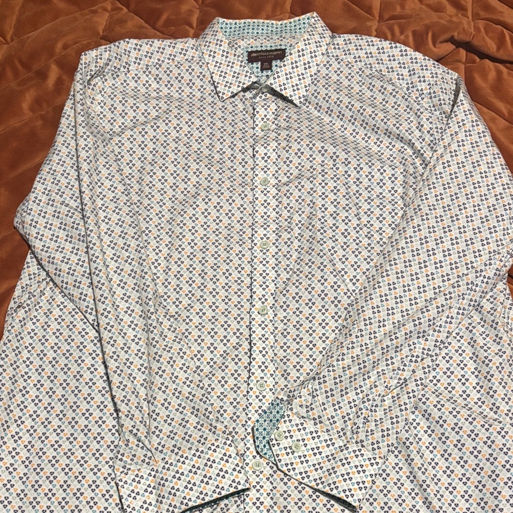Johnston & Murphy Men's Patterned Button-Up Shirt